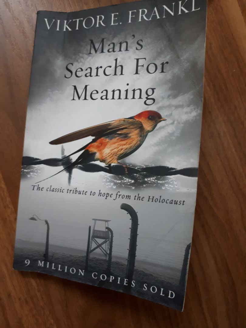 sản phẩm mình nhận được cũ, bẩn và gấp nếp, đề nghị Tiki xem xét và đổi hàng giúp mình