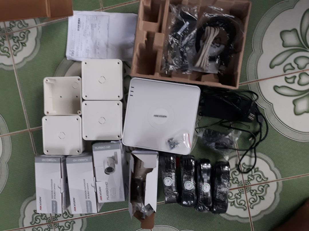 giao hàng thiếu ổ cứng lưu trữ 
đề nghị giao đầy đủ như quảng cáo