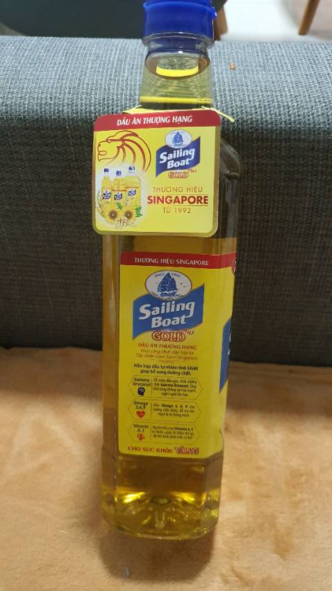 Giao hàng nhanh. Dầu ăn tốt cho sức khỏe. Màu dịu. Mùi thơm nhẹ.
