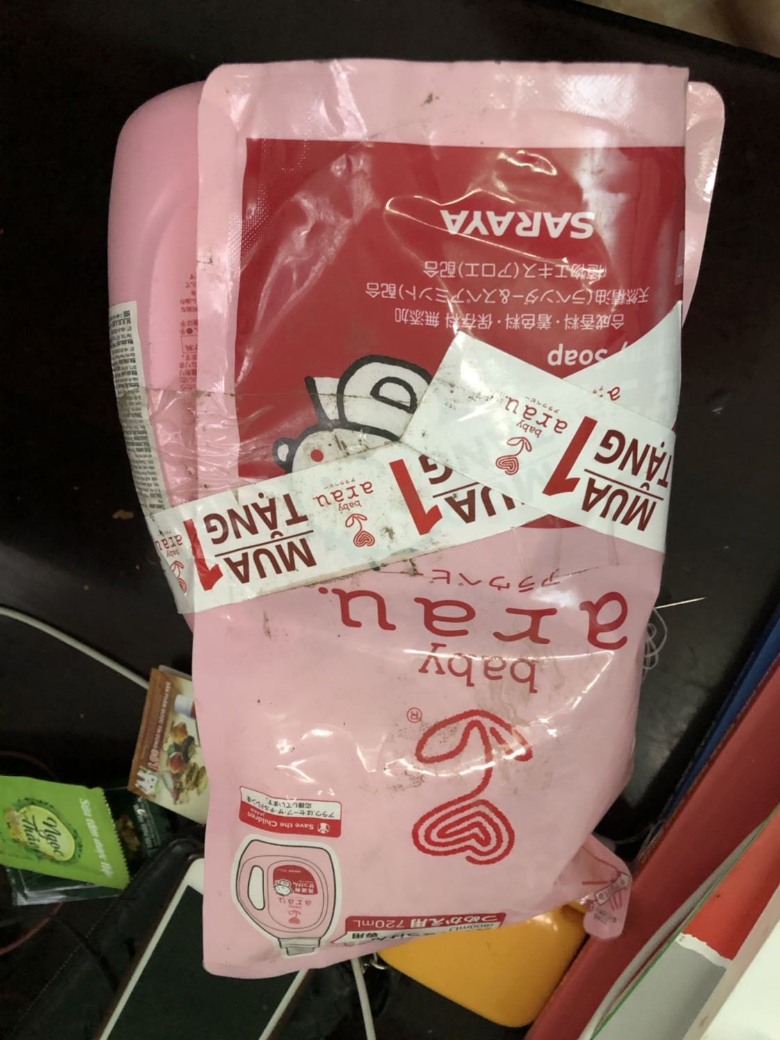 Mình thích nước giặt này nhất trong những loại đã dùng
 Những làn này mua hàng buồn quá, mở gói hàng ra thất vọng với Tiki ghê, túi nước giặt nhăn nhún bụi bám quá trời, ít ra khi đóng gói cũng lau cho nó sạch xíu chứ Mình thích nước giặt này nhất trong những loại đã dùng
 Những làn này mua hàng buồn quá, mở gói hàng ra thất vọng với Tiki ghê, túi nước giặt nhăn nhún bụi bám quá trời, ít ra khi đóng gói cũng lau cho nó sạch xíu chứ