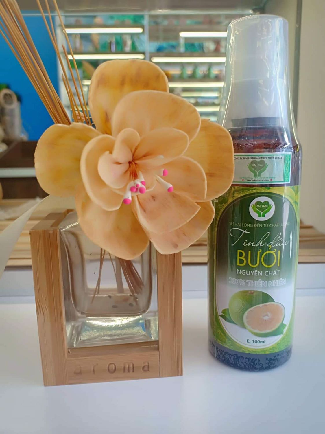 Có mùi thơm đặc trưng, dưỡng tóc rất mượt, shop gói hàng cẩn thận, tóc con mọc nhanh, nhiều Có mùi thơm đặc trưng, dưỡng tóc rất mượt, shop gói hàng cẩn thận, tóc con mọc nhanh, nhiều