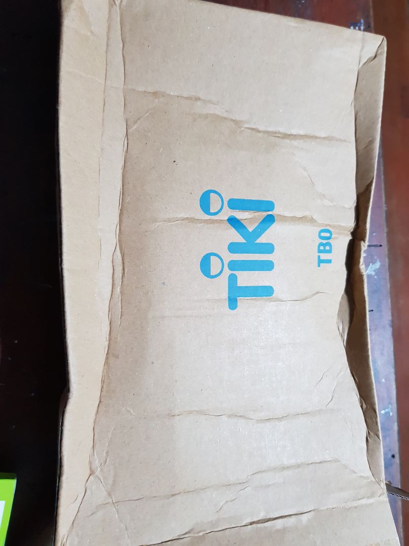 Mong Tiki kiểm tra kỹ sách trước khi đóng goia vận chuyển đến khách hàng. mình mua sách rata nhiều lần ở Tiki, và đây là lần thứ 2 thất vọng tràn trề sau cái lần mua cuốn: Làm chủ cuộc chơi. lúc đoa không hiểu vì lya do gì không thể viết đanha giá được. đối với người thích đọc sacha thì việc quyển sacha được trân giữ là rất quan trọng nên Tiki xem lại giúp mình. mong những đơn hàng sau không còn tình trạng như lần này và lần trước nữa.