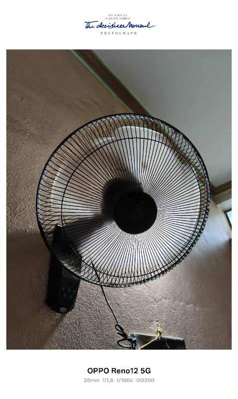 Động cơ mạnh vừa phải, pin được khoảng tầm 2,5 tiếng, chạy êm ái