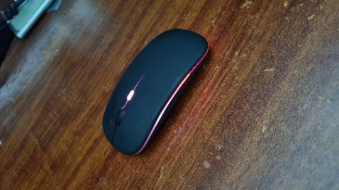 Sản phẩm đúng như mô tả, nhưng độ DPI không được ok, hay bị nhảy chuột kho ở mặt bàn gỗ trơn nhẵn. Nói chung thì so với tầm giá là ok. Nhưng ko phù hợp cho tác vụ cần độ chính xác di chuột nhiw thiết kế, chơi game