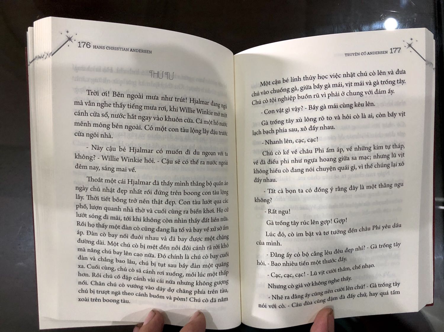 Khá hài lòng, nội dung sách rất tuyệt, tổng hợp đầy đủ các truyện hay, khổ sách vừa vặn. Sách không được mới lắm