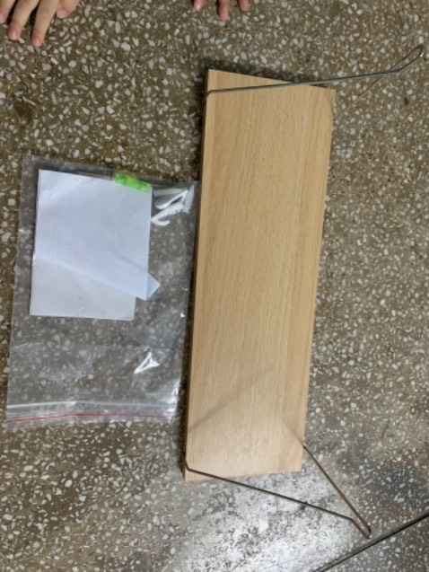 Kệ đẹp, chắc chắn. Shop đóng gói hàng kỹ càng, kèm đinh móc đầy đủ. Giao hàng lại siêu nhanh luôn ạ! Đáng mua. Kệ đẹp, chắc chắn. Shop đóng gói hàng kỹ càng, kèm đinh móc đầy đủ. Giao hàng lại siêu nhanh luôn ạ! Đáng mua.