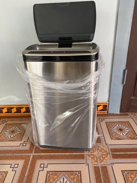 Sản phẩm tốt, nhìn chắc chắn, inox sáng bóng , giá cả hợp lý, shop tư vẫn rất nhiệt tình, cảm ứng và cảm biến rất nhạy, đã mua cái thứ 3 , rất hài lòng