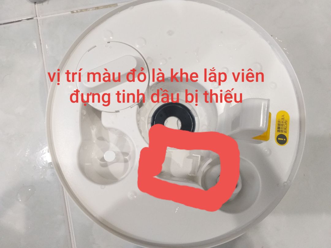 Tôi đã mua sản phẩm này từ WYN SHOP và đã sử dụng 2 tuần. Cảm giác rất hài lòng nên đặt mua thêm.
Nhưng lần này tôi mua của TARANTO với cùng nhãn hiệu, cùng giá tiền nhưng khi nhận hàng lại bị thiếu viên đựng tinh dầu khiến cho chức năng này không sử dụng được. Tôi có xem kĩ catalogue và thấy có thể hiện linh kiện này là kèm theo máy chứ không phải là dạng bán riêng. Thật sự tôi hơi thấy phiền. Mong Sàn Tiki hỗ trợ tôi nhận đủ để sử dụng. Xin cám ơn. Tôi đã mua sản phẩm này từ WYN SHOP và đã sử dụng 2 tuần. Cảm giác rất hài lòng nên đặt mua thêm.
Nhưng lần này tôi mua của TARANTO với cùng nhãn hiệu, cùng giá tiền nhưng khi nhận hàng lại bị thiếu viên đựng tinh dầu khiến cho chức năng này không sử dụng được. Tôi có xem kĩ catalogue và thấy có thể hiện linh kiện này là kèm theo máy chứ không phải là dạng bán riêng. Thật sự tôi hơi thấy phiền. Mong Sàn Tiki hỗ trợ tôi nhận đủ để sử dụng. Xin cám ơn.