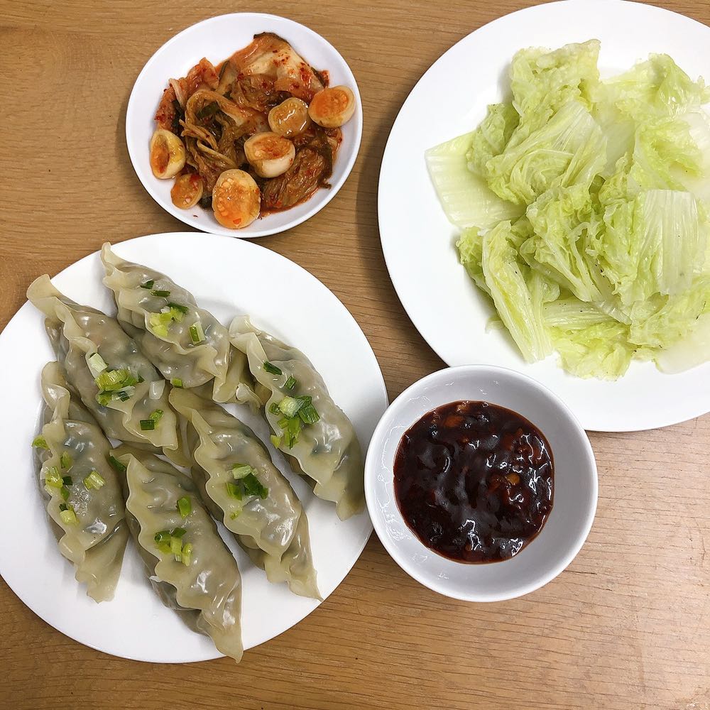 Nồi cao tần nên nấu cơm rất ngon. Ruột nồi dày, nấu kín hơi với nhiệt độ cao. Mình sử dụng nấu cơm, cơm nếp, hấp sủi cảo, nấu chè đậu ... rất tiện dụng.