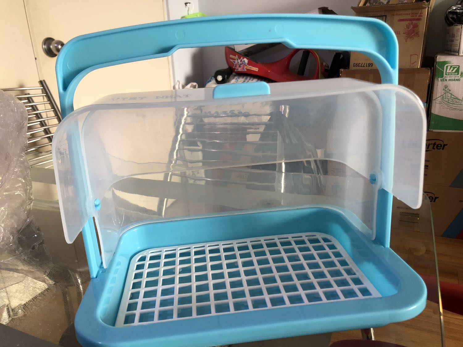 Sản phẩm ko có cây treo ( giá treo), giao hàng chỉ có vỏ phía ngoài.
Yêu cầu nhà bán hàng giao bổ sung giá treo hoặc đổi mới