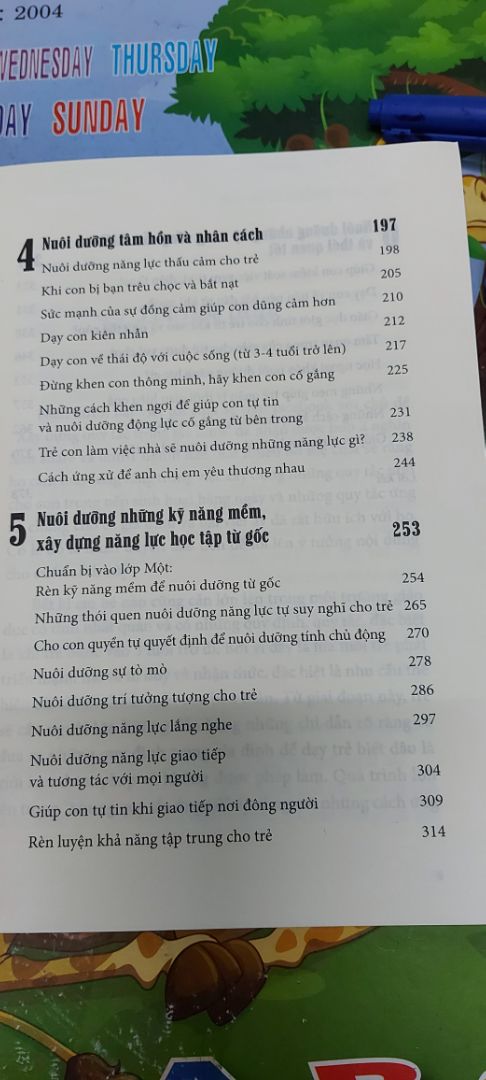 Chưa đọc nên chưa thể đánh giá. mình sẽ quay lại đánh giá sau khi đọc xong ạ🥰 Chưa đọc nên chưa thể đánh giá. mình sẽ quay lại đánh giá sau khi đọc xong ạ🥰