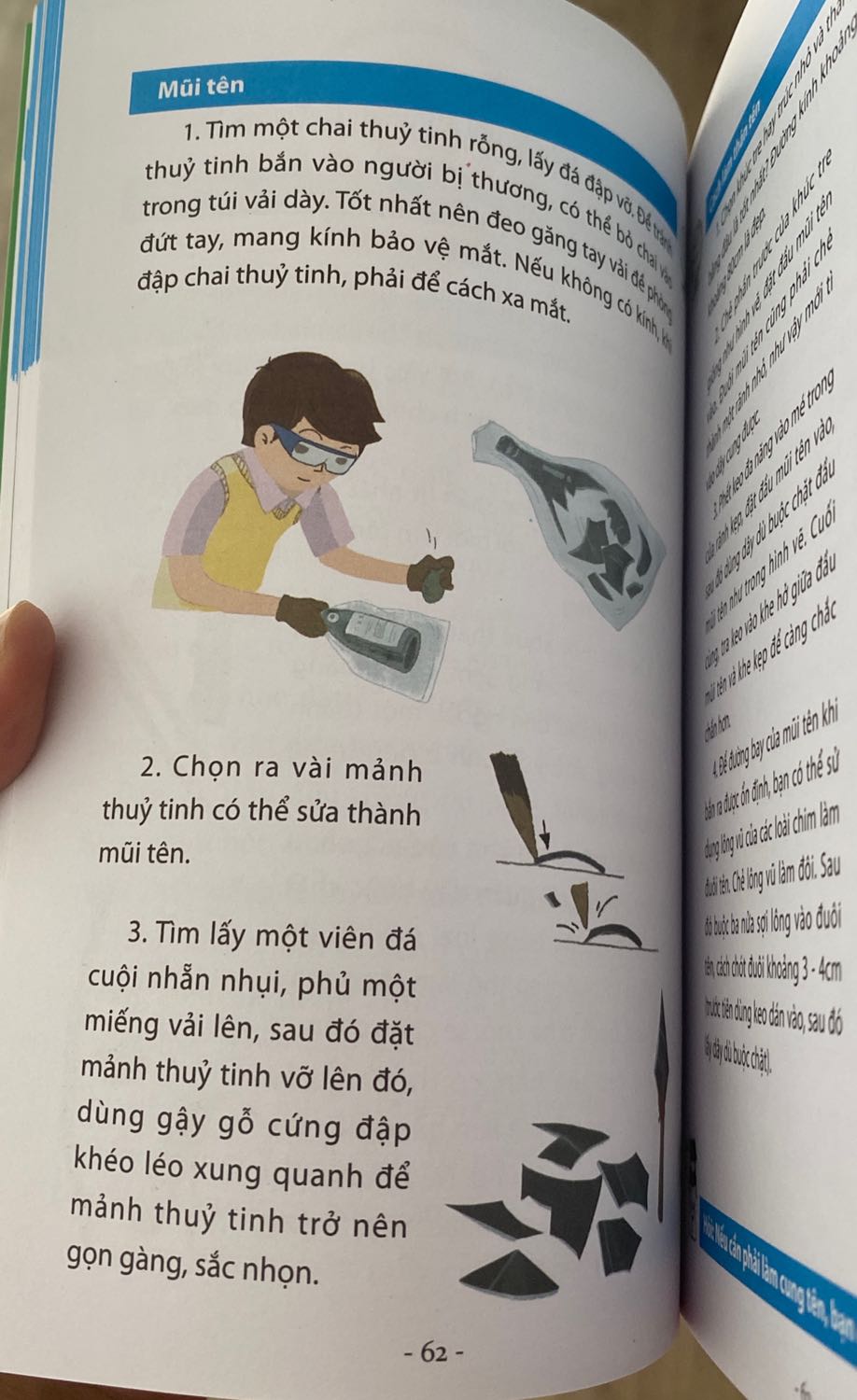 Sách dễ thương. Phù hợp cho học sinh cấp 1. Những trò chơi con nít nho nhỏ vui vui được mô tả trong cuốn sách này. Có những thử thách vui vui đặt ra cho học sinh. Các em nên được trang bị những kĩ năng cơ bản này.