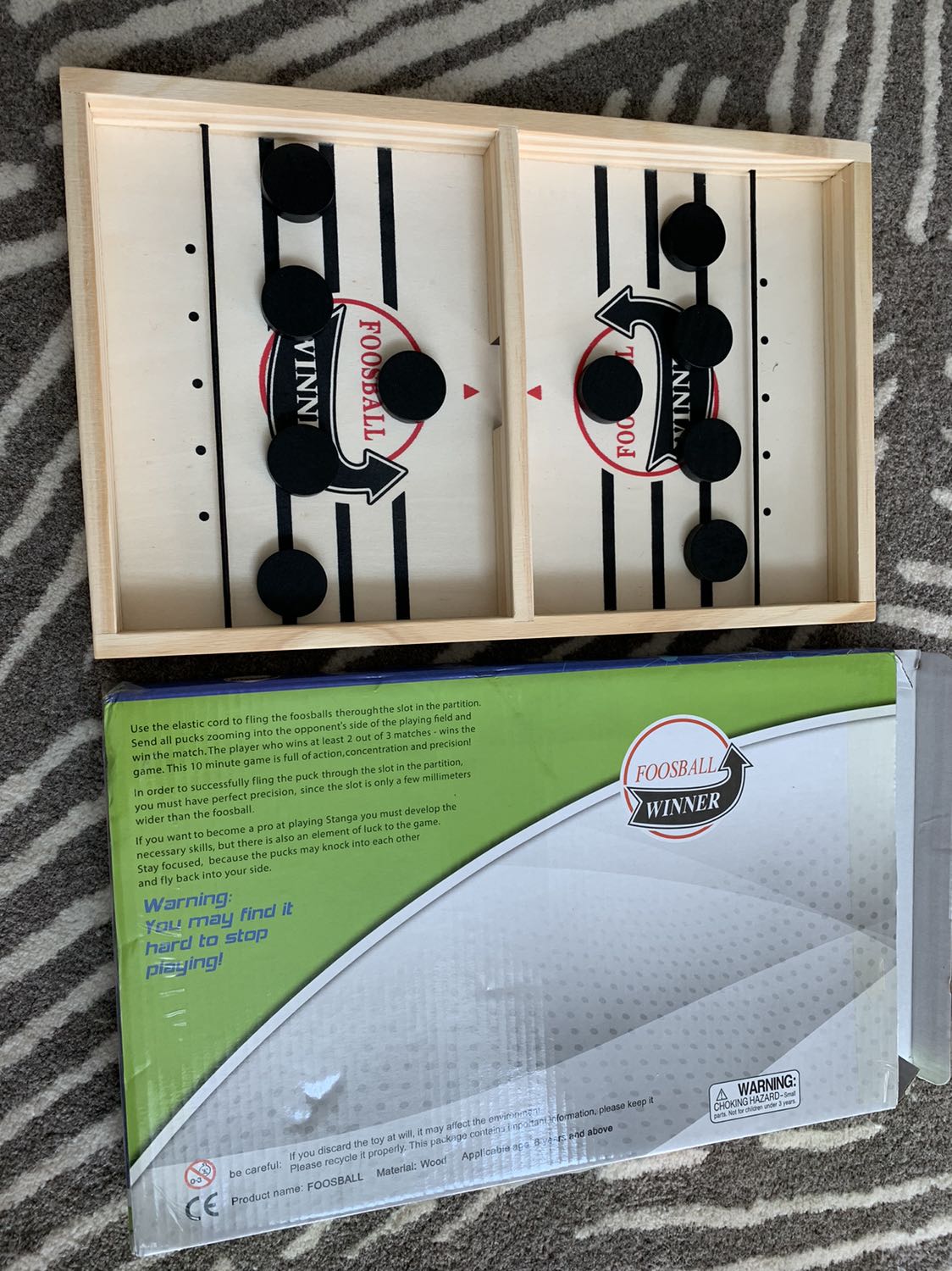 Bộ đồ chơi làm đẹp, gỗ thông, quân cờ gỗ sơn đen. Chơi rất vui, đơn giản, trẻ con dễ chơi, người lớn cũng chơi để giải trí được.