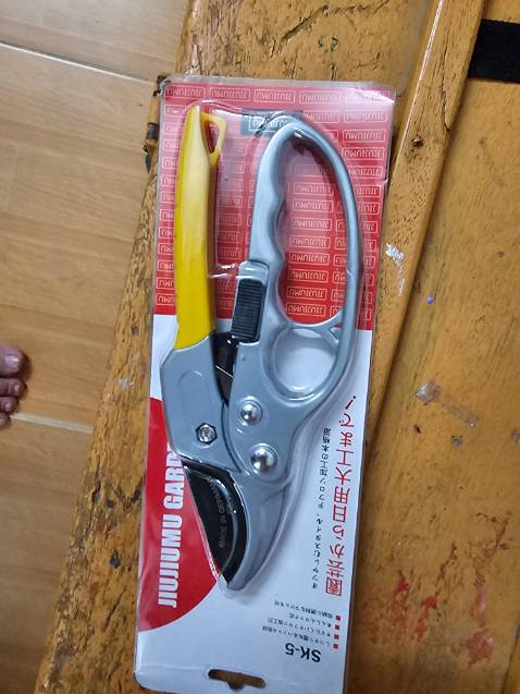 Hàng dùng rất ok, cât nhẹ nhưng, chắn chắn