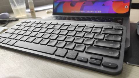 Trải nghiệm sử dụng tốt. Nhỏ gọn, pin tốt