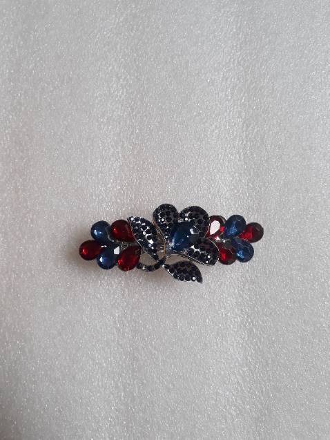 kẹp tóc nasi rất đẹp, chắc chắn, giá rẻ. Rất hài lòng! Cho shop 5 sao