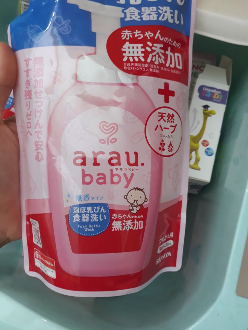 Mua khi sale nên giá khá rẻ. Tính ra có 90k 1 túi. Shop gói hàng cẩn thận. Có tem tiếng Việt nên mình yên tâm Mua khi sale nên giá khá rẻ. Tính ra có 90k 1 túi. Shop gói hàng cẩn thận. Có tem tiếng Việt nên mình yên tâm