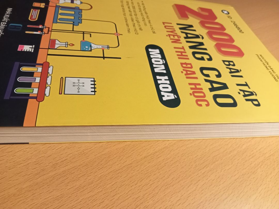 giáo hàng nhanh, sách đẹp, không bị lỗi chữ lỗi phông, chất lượng giấy ổn, sách hay cho những bạn có mục tiêu từ 8+ trở lên, cân nhắc trước khi mua nhé