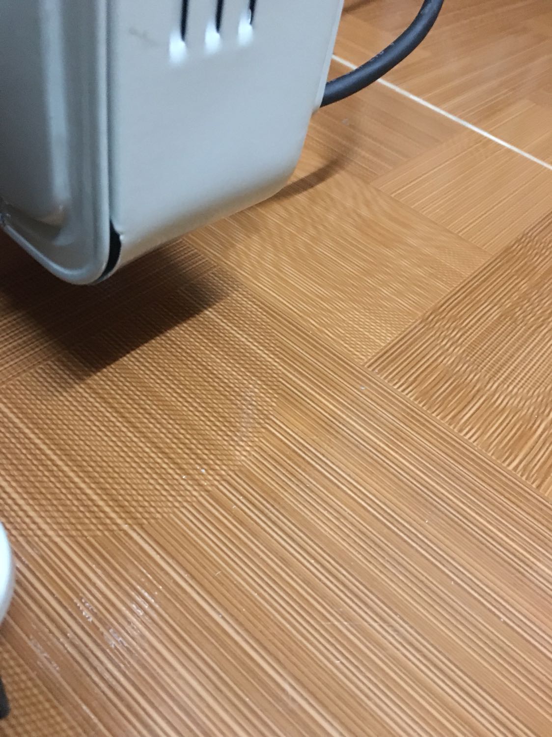 Giao hàng trong vòng một nốt nhạc
Nhanh và dịch vụ tốt
Về phần máy thù đóng gói cẩn thận đúng sản phẩn có điều là hàng chưa được chuẩn vì có mấy lỗi nhỏ trên thân máy.
Nếu so với mua ở ngoài thì ko được chuẩn banhwf
Chất lượng vì đang dùng được 2 ngày nên chưa biết có ok ko