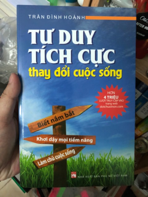 Một cuốn sách hay, giao nhanh, sách đẹp, mua hàng ở tiki luôn yên tâm về chất lượng. đầu tư cho tri thức là khoản đầu tư đúng đắn