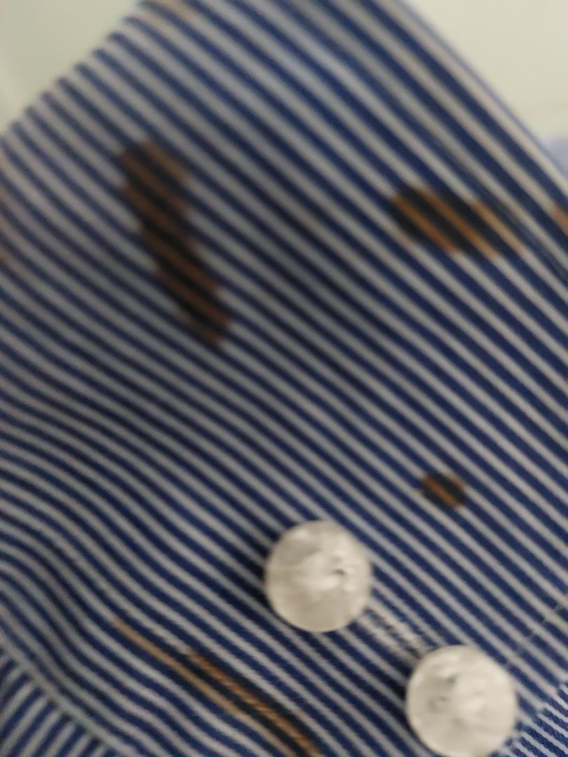 Cực kỳ không hài lòng. ko tẩy vết bẩn được