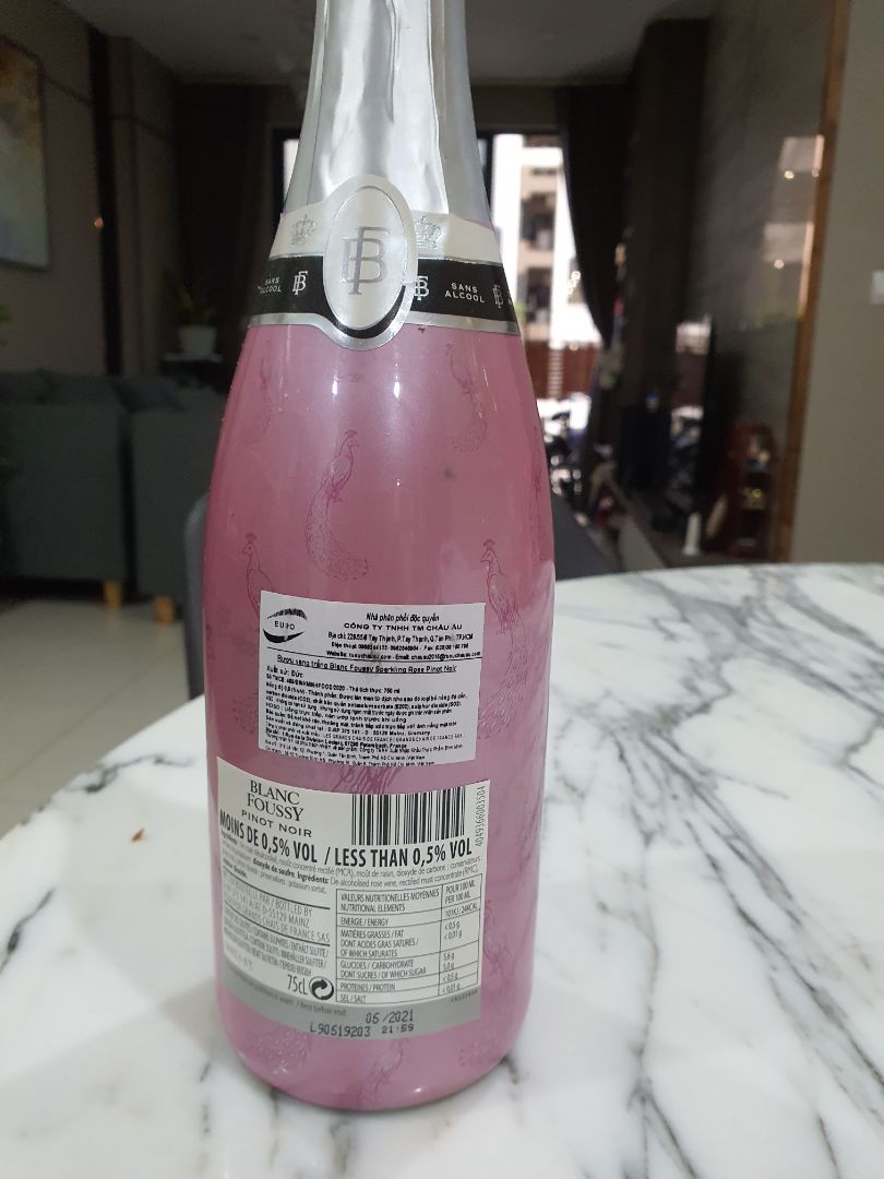 hàng sắp hết hạn sử dụng 6/2021, mới mua 5 phút khui ra thấy, liên lạc TIKI đổi trả : KHÔNG GIẢI QUYẾT