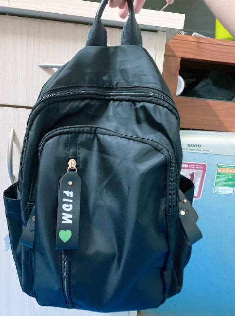 Balo đẹp, giá rẻ, đường may kỹ, khóa kéo chắn chắn. rất đáng mua.