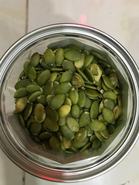 Hạt bí kém chất lượng, bị ỉu, mềm. Tôi muốn đổi sản phẩm thì hình thức như thế nào?