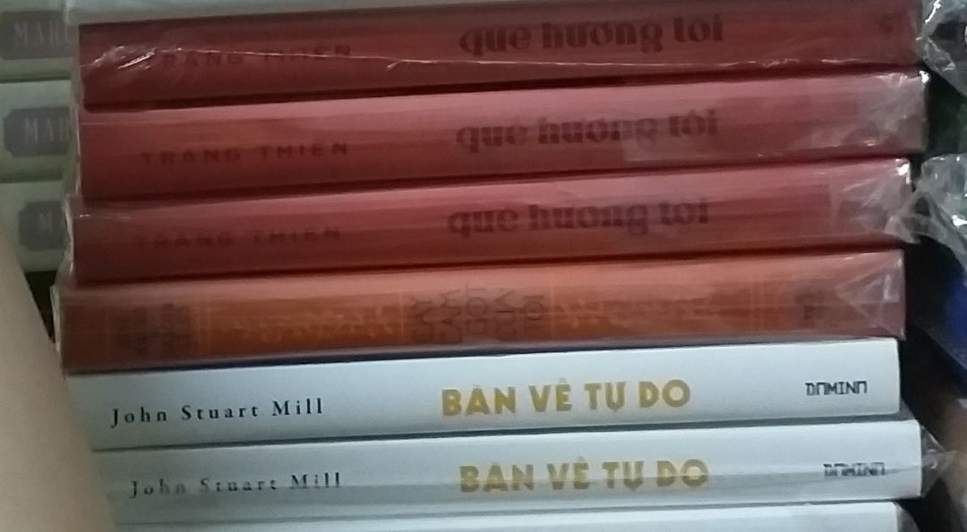 sản phẩm còn nguyên vẹn. tiki giao hàng đúng thời gian.