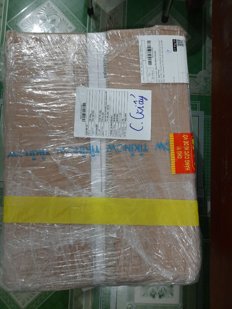 Mình đã đồng hành cùng Tiki 5 năm, nhưng chưa bao giờ Tiki làm mình thất vọng. Sản phẩm nhìn rất đẹp và chắc chắn, được bọc rất cẩn thận. Mình hâm nóng thức ăn, để chế độ trung bình, thời gian 3 phút mà thức ăn lúc lấy ra thấy rất nóng. Mình đã đồng hành cùng Tiki 5 năm, nhưng chưa bao giờ Tiki làm mình thất vọng. Sản phẩm nhìn rất đẹp và chắc chắn, được bọc rất cẩn thận. Mình hâm nóng thức ăn, để chế độ trung bình, thời gian 3 phút mà thức ăn lúc lấy ra thấy rất nóng.