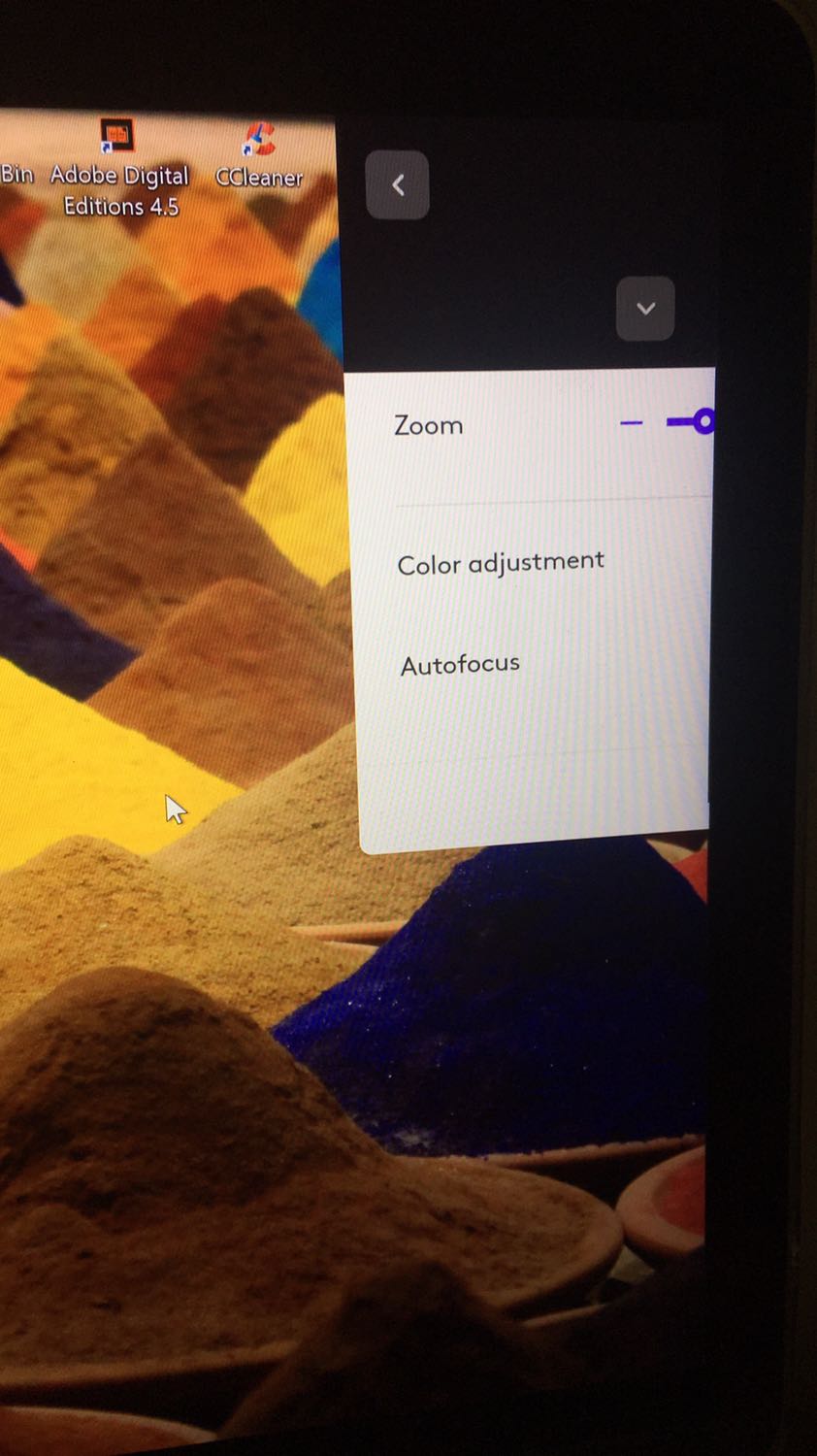 Mình mới nhận hàng thôi, *** sơ thì thấy cũng tạm ổn. Nhưng có điều rất không hài lòng mà đóng gói hộp sơ sài, đã vậy khi mình nhận thì hộp lại không còn nguyên seal. Cảm giác như shop giao cho mình hàng trả lại của khách khác hay hàng trưng bày vậy! Vài hôm có vấn đề gì thì mình nhất định đổi trả. 

Setup đơn giản, lên địa chỉ webpage theo hướng dẫn để cài đặt logitune thì cái app đó lại dính sát vào một góc phải của màn hình mà không kéo ra được. Thành ra là cái app phụ mini đó cũng k dùng gì được.