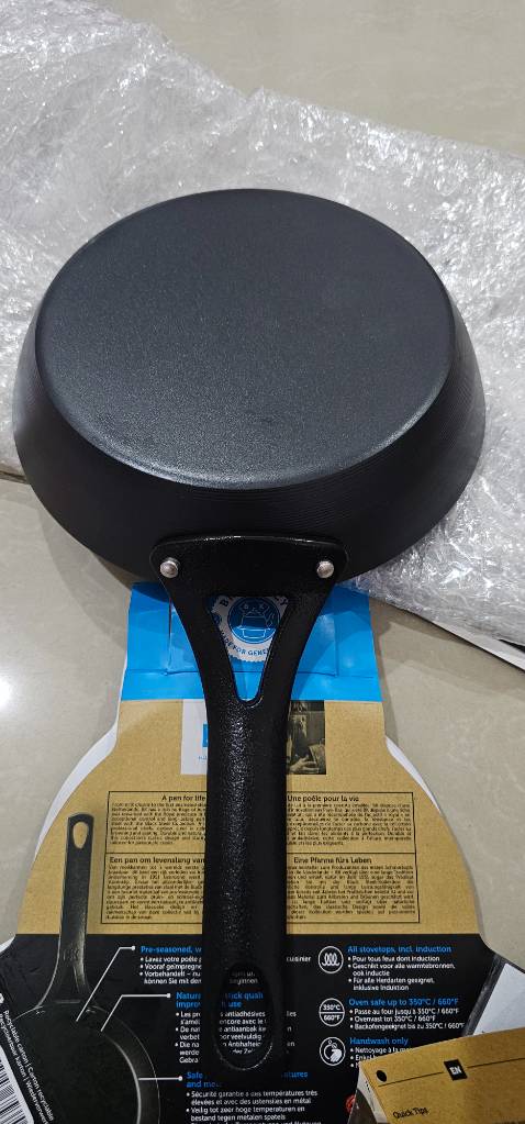 Quá đẹp cho 1 sản phẩm. Đóng gói kỹ càng, sách hướng dẫn đầy đủ, qua Brochure bạn biết được thông tin rất hay về nhà sản xuất.