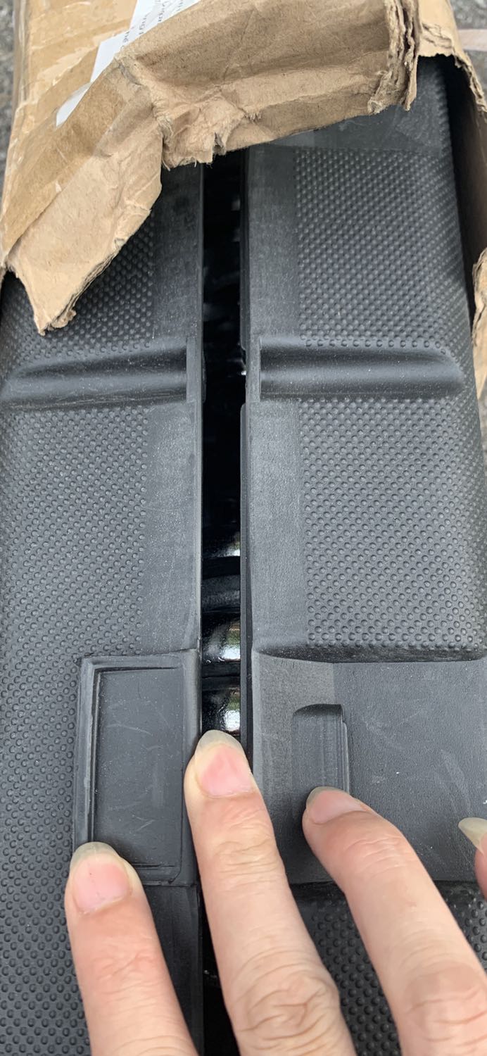 Shop gửi sai hàng rồi, tôi đặt bánh tạ cao su 15kg chứ ko pải tạ inox