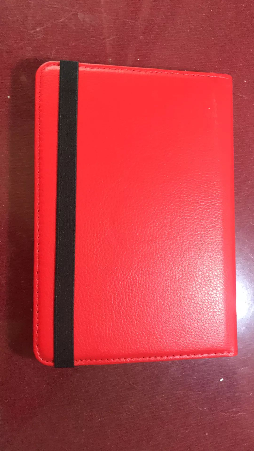 Bao da rất đẹp, màu sắc xuất sắc, thời gian giao hàng siêu nhanh và giá rẻ