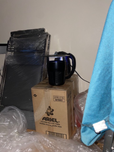 bật mấy hôm bắt được 3 con thiêu thân, còn bản thân nằm màn vẫn dính 12 vết muỗi đốt!!!