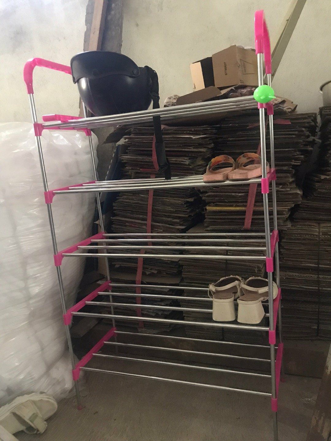 Kệ dễ lắp ráp, khá chắc chắn, đựng được khoảng 15 đôi giày, dép Kệ dễ lắp ráp, khá chắc chắn, đựng được khoảng 15 đôi giày, dép