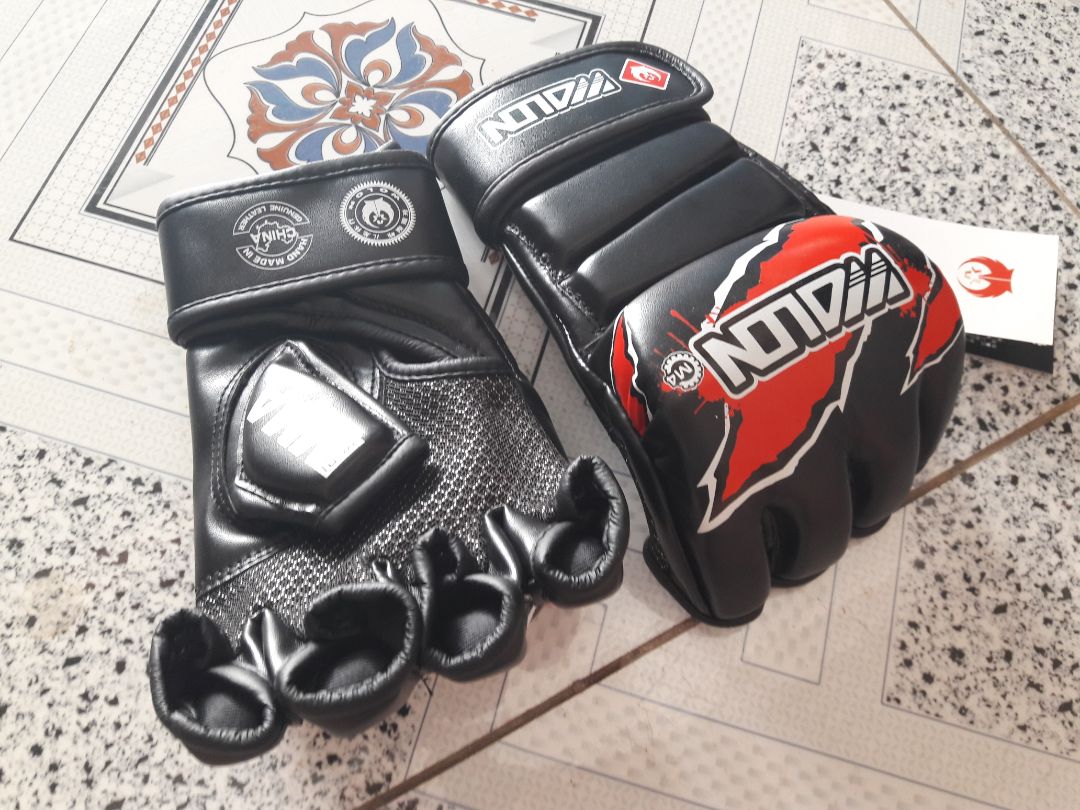 Thiết kế ngầu . Chất liệu cao cấp . Shop bán giá rẻ hơn shop khác . Nên đăng bán vỏ bao cát loại dây xích để khách hàng mua thêm . Thiết kế ngầu . Chất liệu cao cấp . Shop bán giá rẻ hơn shop khác . Nên đăng bán vỏ bao cát loại dây xích để khách hàng mua thêm .