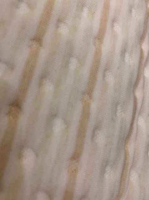 Loại này thoáng mát, mềm bé Ken nằm thoải mái không nổi mẩn như loại cũ đang dùng. Nhìn con ngủ ngoan mình thấy vui. Shop đóng gói kỹ, nhân viên giao hàng thân thiện, mua hàng ở Tiki là yên tâm.