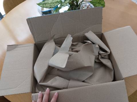 Sách to hơn dự định, bìa cứng và khá chất lượng, rất Việt Nam.