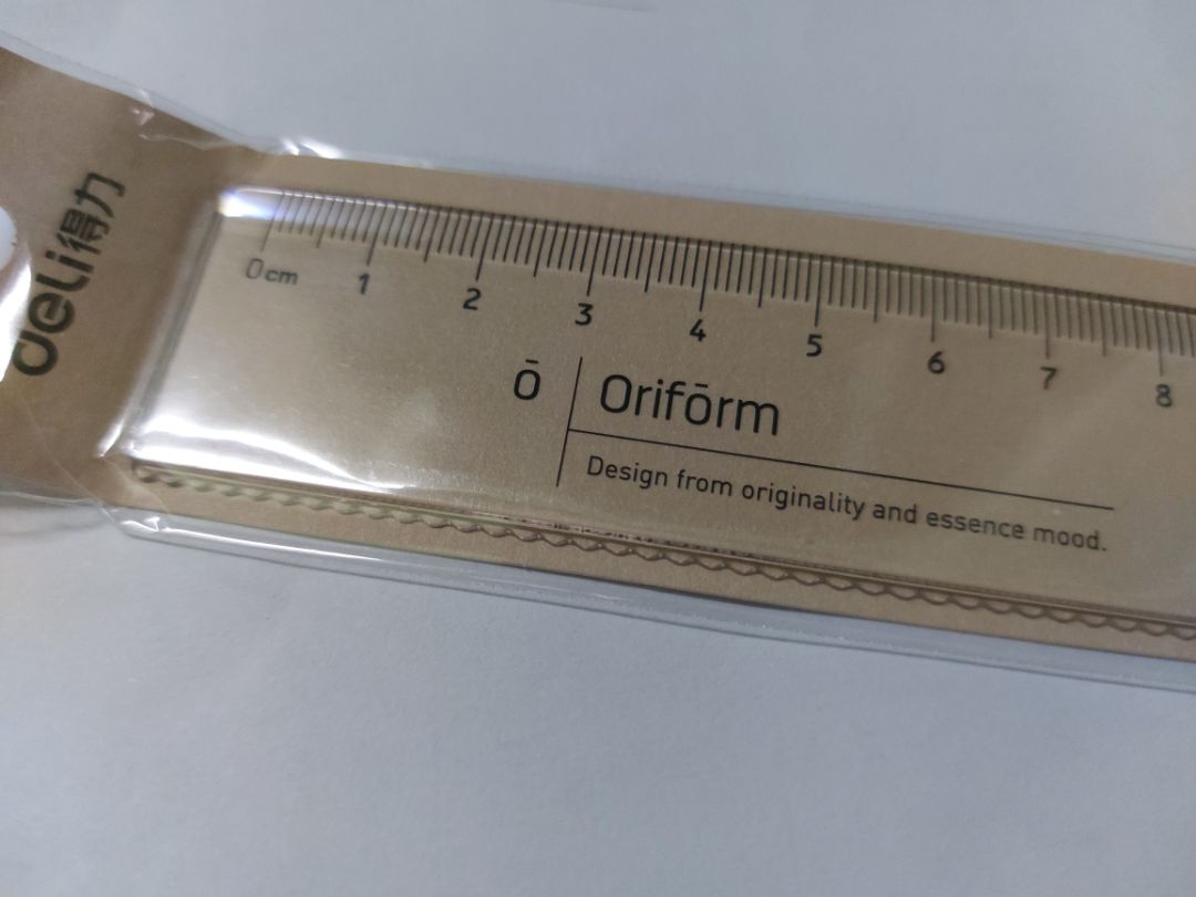 Rất thích kiểu dáng của thước. Thước rất đẹp và chắc chắn, trông xịn sò lắm nha ^^ Thước chất lượng, giá sp tốt, được đóng gói rất cẩn thận, giao hàng nhanh. 5 sao ạ, sẽ tiếp tục ủng hộ Deli và Tiki những lần sau.