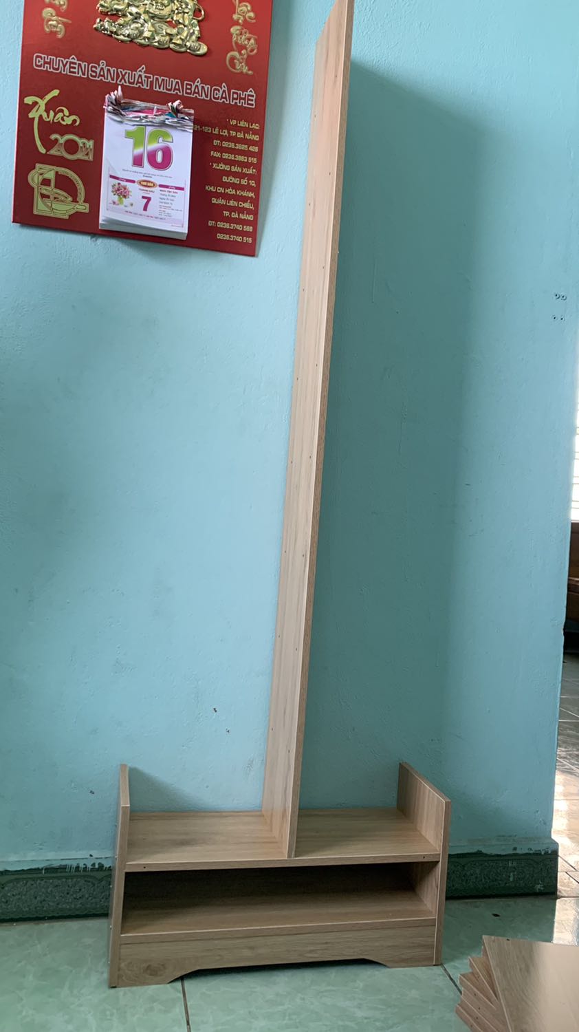 Tuyệt
Mình đã từng mua một kệ sách của shop khác nhưng lắp khó hơn, cũng bị lỗi lỗ vít.
Sản phẩm của cty này thì chuẩn nhiều chỉ có 1 lỗ hơi lệch nhưng cũng không đáng kể. Dù sao cũng xứng đáng 5 sao.