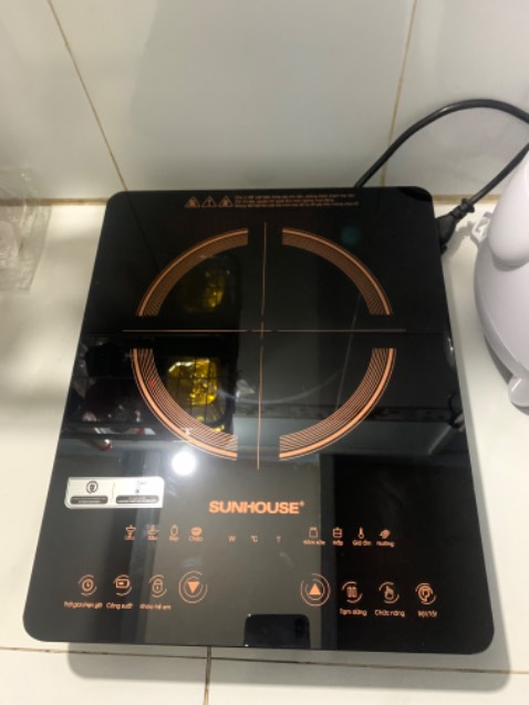 Bếp nóng nhanh, phím bấm nhạy, dễ sử dụng, mẫu mã đẹp, tuy nhiên gói hàng khá ẩu + vận chuyển đến tay nhìn không đảm bảo tí nào, hy vọng sp không có vấn đề gì ! Bếp nóng nhanh, phím bấm nhạy, dễ sử dụng, mẫu mã đẹp, tuy nhiên gói hàng khá ẩu + vận chuyển đến tay nhìn không đảm bảo tí nào, hy vọng sp không có vấn đề gì !