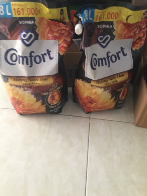 Thơm đễ chịu , giao hàng nhanh lắm nha mọi người, shop giao đủ bao gồm quà tặng .