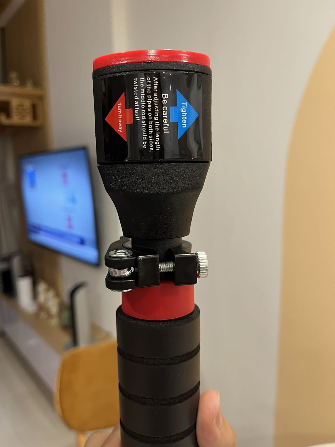 Giao hàng nhanh, sản phẩm có chất lượng hoàn thiện tốt, chắc chắn, dễ dàng sử dụng