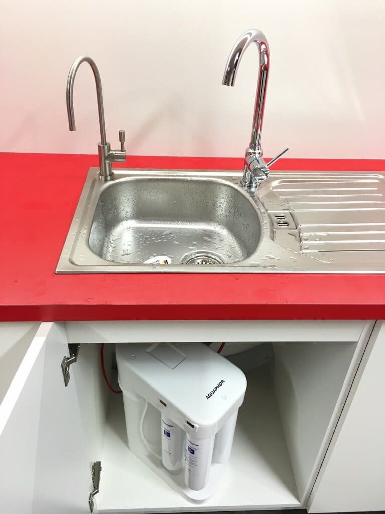 máy cao cấp, chất lượng tốt, anh kỹ thuật vui vẻ dễ thương lắp đặt cẩn thận, việc thay lõi cũng rất đơn giản.