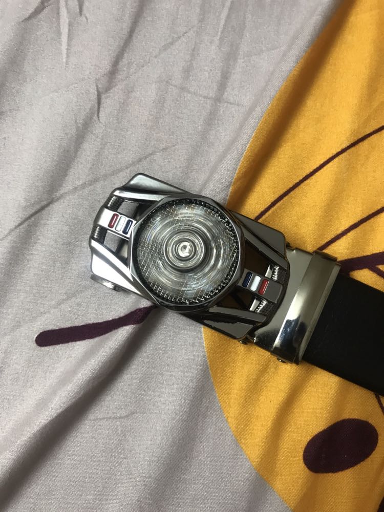 Thắt lưng rất đẹp. Chất lượng da cũng khá là ok. Với tầm giá này thì sản phẩm xứng đang 5 sao cho chất lượng