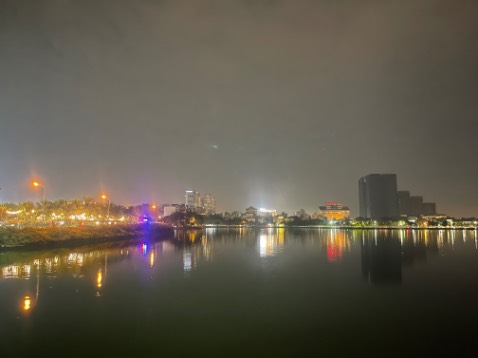 Ok. Ngồi êm. Nhưng sau thời gian dài sử dụng bắt đầu bị co méo lại