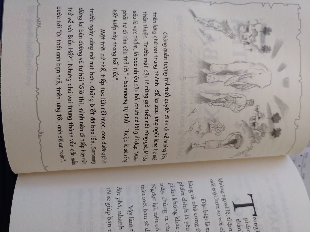 Được giới thiệu từ quyển Kinh doanh online trên *** nên vừa phát hành mình đã mua ngay. Mình cần kiến thước kinh doanh trên các sàn Thương mại điện tử nên đây là quyển sách bao quát về nó. Chỉ mình từng bước cơ bản từ lúc tìm sản phẩm để bán cho đến khi có đơn hàng đầu tiên và muốn tiến xa hơn nữa là xây dựng thương hiệu cho riêng mình. Quyển sách đưa ra lộ trình từng bước từng bước cho những người mới bắt đầu. Sẽ là vô cùng cần thiết cho những ai có muốn kinh doanh online đặc biệt là trên các sàn thương mại điện tử.