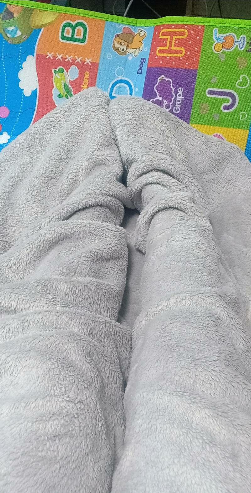 Giao hàng khá nhanh dù tình hình đang dịch, gấu mềm, dễ thương, , hơn 100 cành thôi mà khá ok, lần sau sẽ ủng hộ tiếp! 👍👍