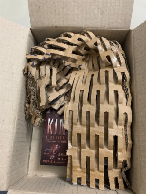 Đặt hàng kính chống nhìn trộm nhưng khi giao hàng lại giao trong suốt. Tiêu đề sản phẩm là 1 đằng tới lúc đặt hàng 1 nẻo. Sợ sẽ sai sót chủ động nhắn tin riêng cho shop nhưng shop cũng ko thèm xác nhận là đã sai mà cứ soạn đơn giao hàng. Làm ăn ko có trách nhiệm. Sẽ ko bao giờ ủng hộ lại, mong mọi người cân nhắc. Bỏ tiền ra mà ko mang lại sự hài lòng thì tốt nhất tìm shop khác